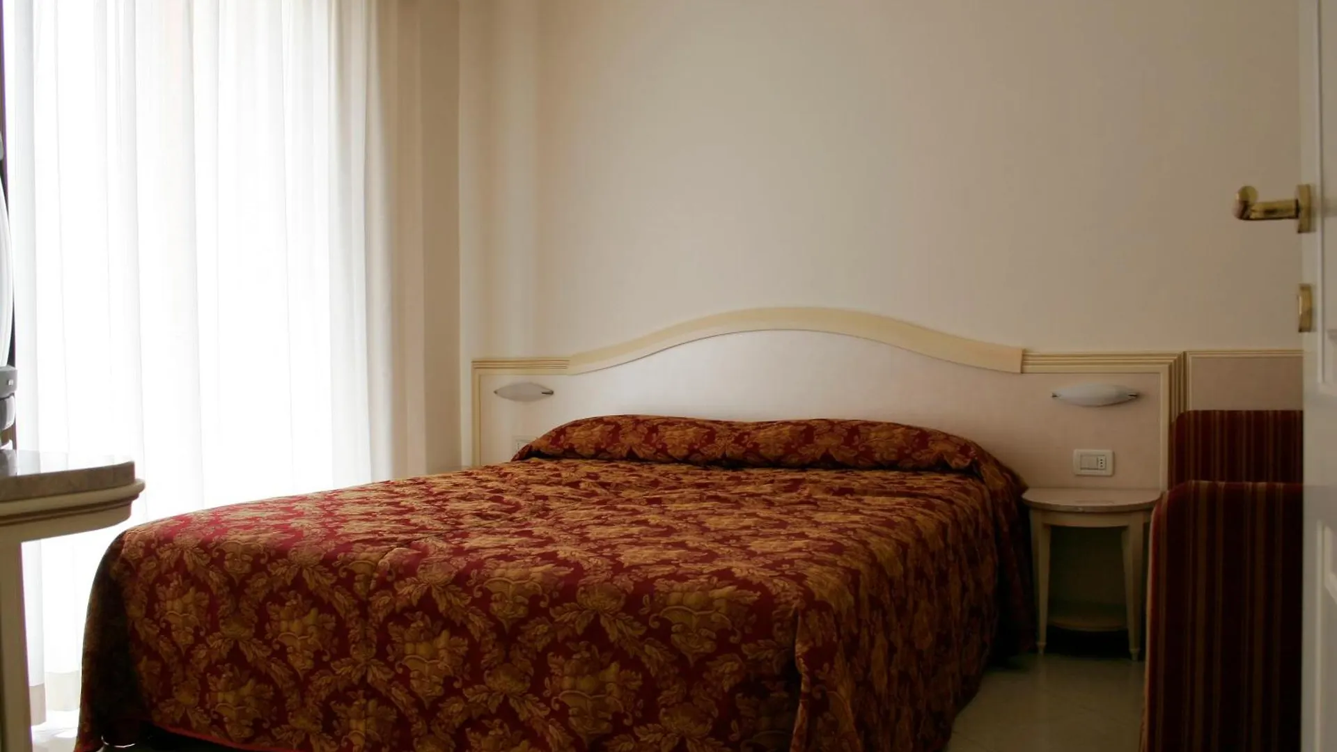 רימיני Residence Olimpo מלון דירות