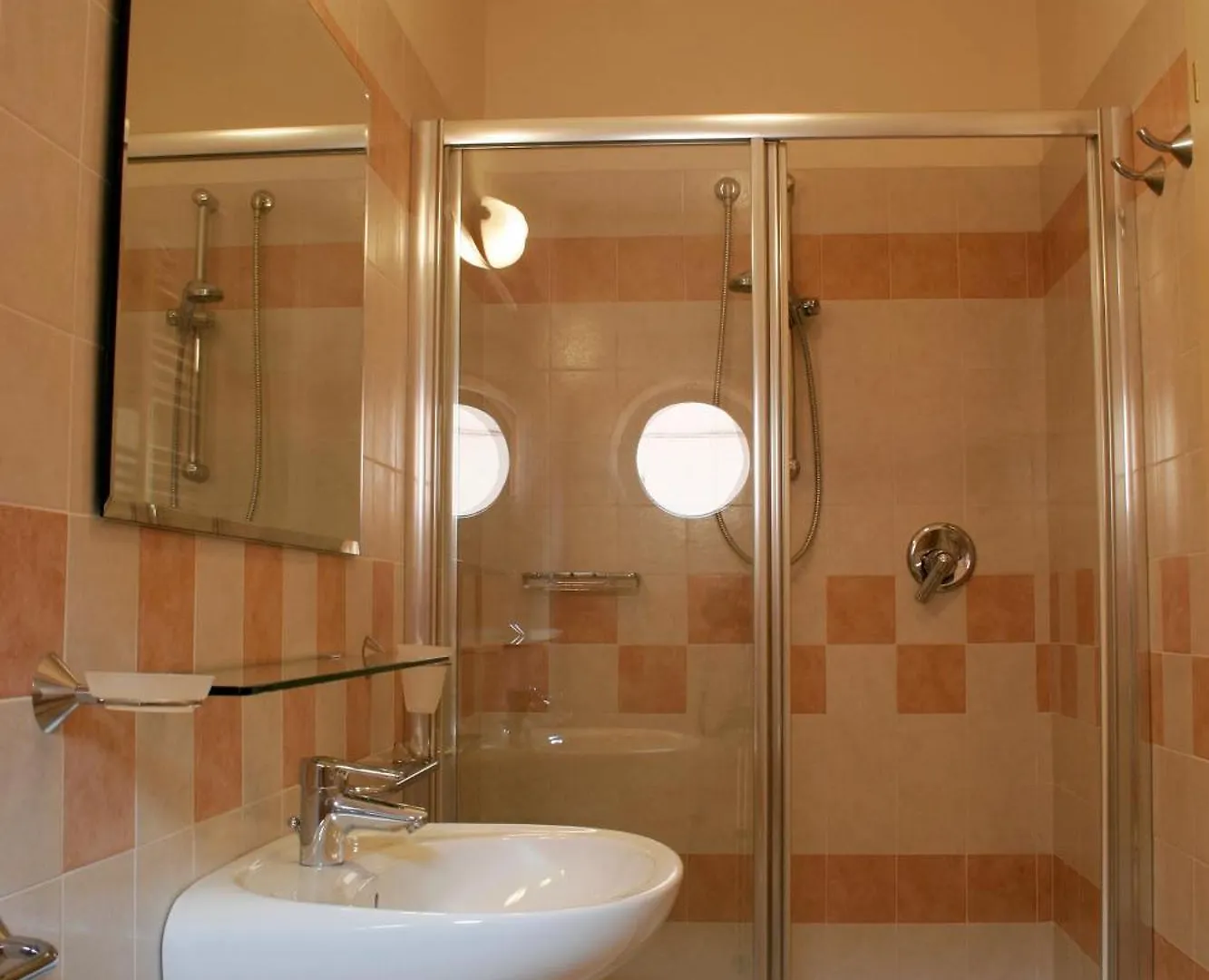 ***** מלון דירות רימיני Residence Olimpo איטליה